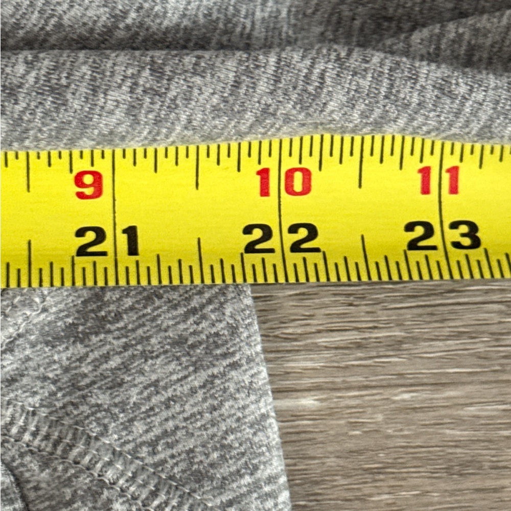 Women’s Nike Quarter Zip Grey Pullover Athletic Top with Thumbholes, Size 1X. - Picture 10 of 13